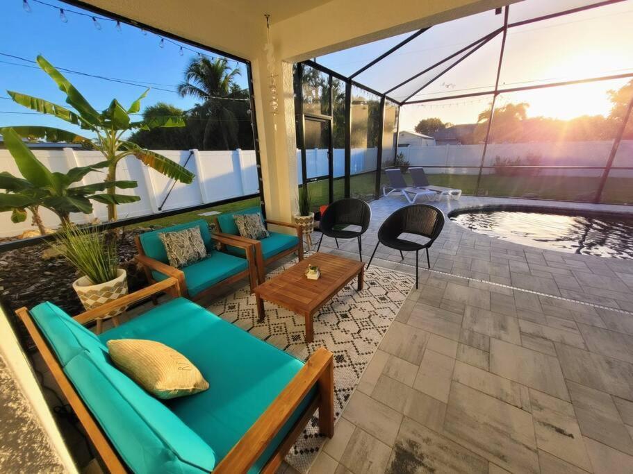 Blue Door Retreat - Luxury Pool Home - Sleeps 8 Cabo Coral Exterior foto